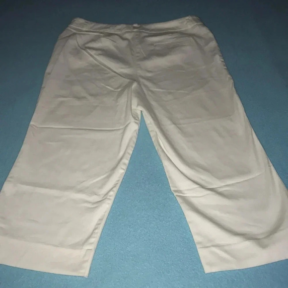 𝅺ST. JOHN’S BAY stretch capris with pockets white size 12 - Picture 2 of 8